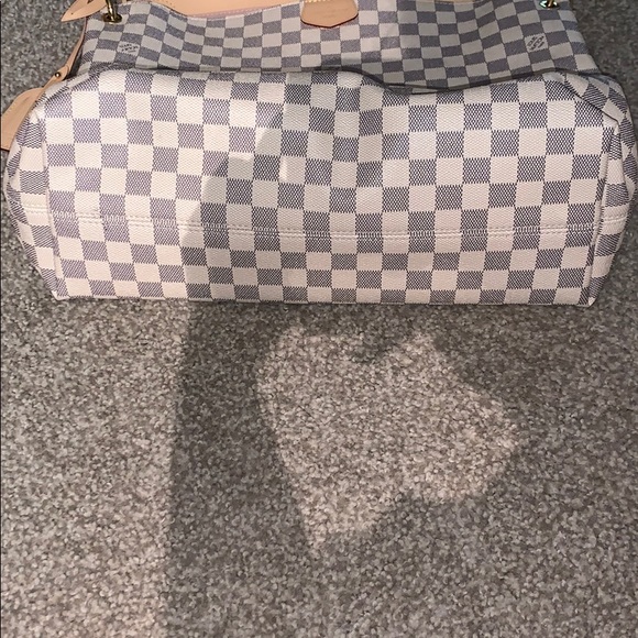 Like New Louis Vuitton Graceful MM - Picture 4 of 8